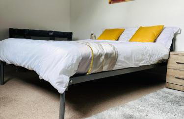 Private Parking, Urban Comfort & City Haven - Foto 10