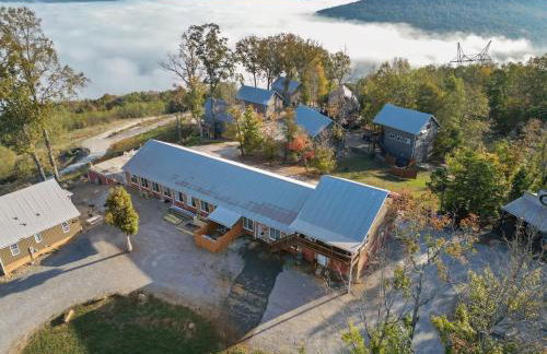 The Lumber Jack Pine Treehouse at Treetop Escapes - Foto 48