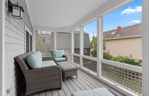 Seaside Serenity Steps to Beach Deck & Porch - Foto 35