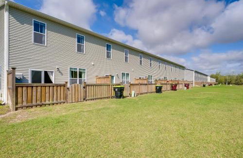 Modern Family Home in Hampstead with Patio and Grill! - Foto 22