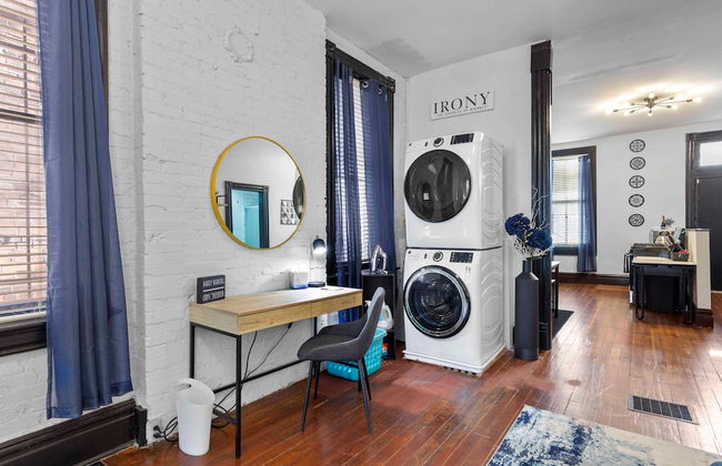 Charming Studio on Cherokee Street - JZ Vacation Rentals - Photo 25