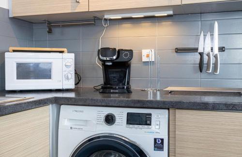 GuestReady - Modern stay in Bispham House - Photo 13