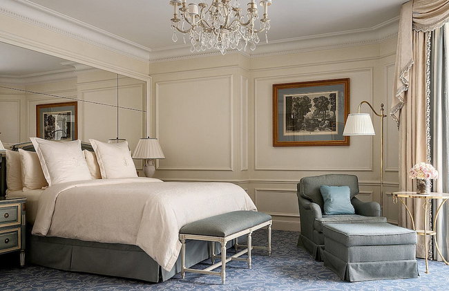Four Seasons Hotel George V - Photo 31