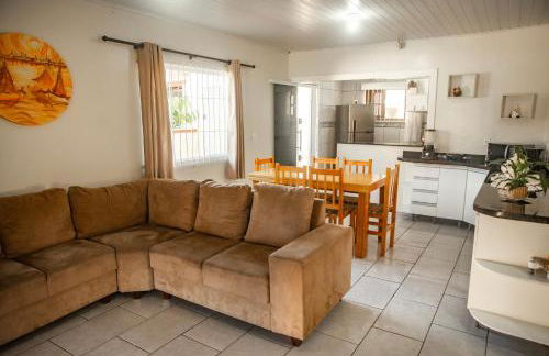 SUA CASA DE FÉRIAS 5 MINUTOS a pé do BETO CARRERO! - Foto 27