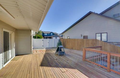 6 Mi to Barr Lake Apt with Yard and Pool Access! - Foto 18