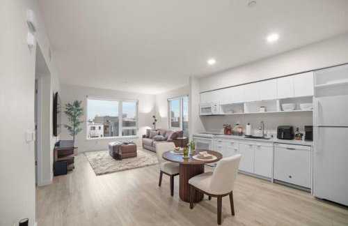 Modern Lux Midrise Stadium & Downtown Views - Foto 4