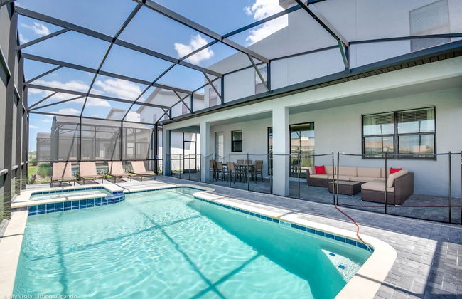 8 BR Villa With Games Room - Photo 16