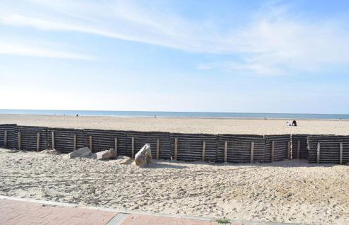 Cozy Apartment In Neuilly Le Vendin - Photo 18