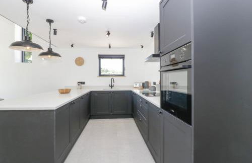 Basswood Barn - Photo 12