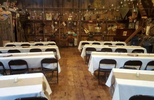 Spacious Vacation Rental for 22 Guests in a Rural Setting in Montezuma, Iowa - Foto 22