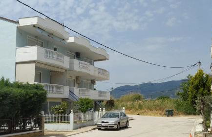 SEA AND SKY APARTMENT - Photo 13