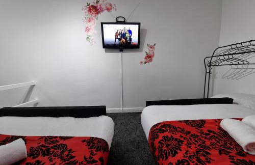 *11BR* Setup for your most amazing relaxed stay + Free Parking + Free Fast WiFi * - Foto 32