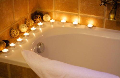 Elena Villa, an Authentic Retreat with Private Pool, By ThinkVilla - Foto 25