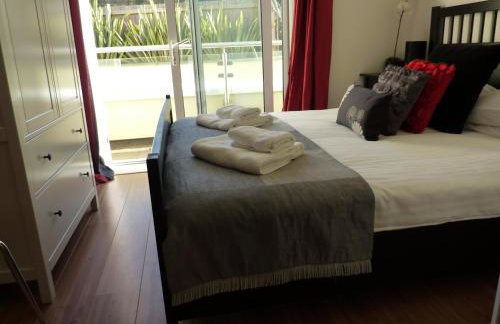 The Beach House & Porth Sands Apartments - Photo 58