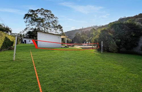 Sítio com Churrasqueira, Piscina, Lago e Natureza - Foto 57