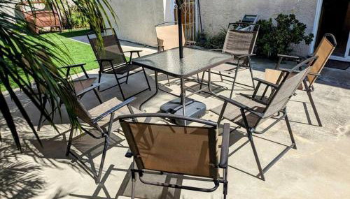 5 Minutes to South Bay Beaches! Private 2 bedroom 2 bath 2 level home with patio Excellent value! - Foto 2, sunbed