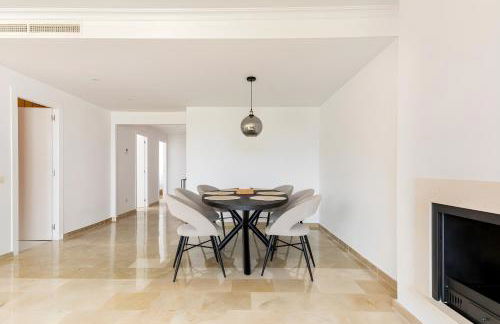 Luxury & Sunny Apartment with Breathtaking View in Marbella East - Foto 11