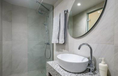 NOA BEACHFRONT SUITES - Foto 43