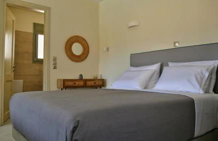 Manifesto Suites - Photo 13