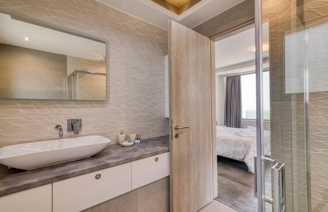 Serenity Suites Sea View 4 - Photo 5