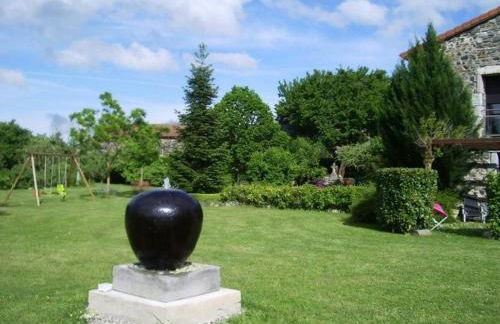 Ancien pigeonnier restauré avec terrasse, terrain clos et équipements bébé à Sarlanges, Retournac - FR-1-582-167 - Foto 5