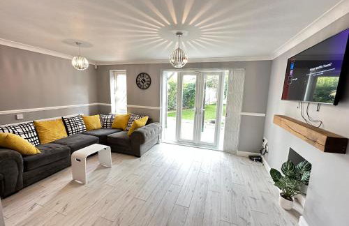 Modern 3 bed House with two bathrooms! Free parking! - Foto 7