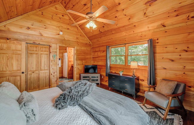 Gorgeous & Secluded 3 BDR Cabin in Mineral Bluff! - Foto 13