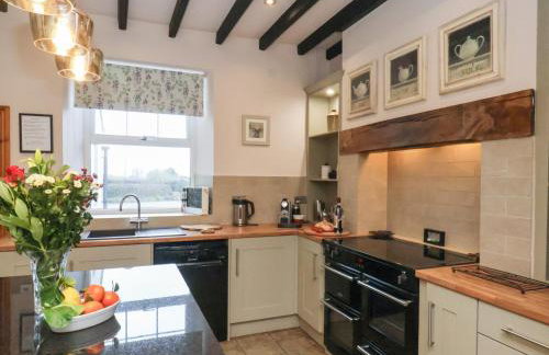 The Farmhouse - Photo 16