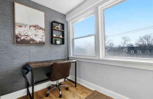 Elegant Historic Apartment with Craftsman Details - Foto 27