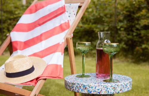 Ty Pandy Eclectic Luxury Family cottage Sleeps 8 adults and 2 children - Photo 56