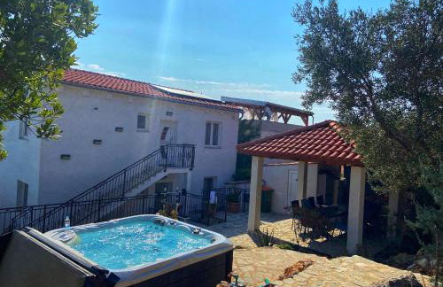 Tisno Resort - Photo 2