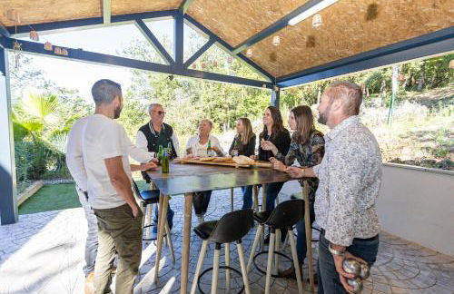 "Les Hauts du Marquet" - Meublé de tourisme 5 Etoiles - Gîte de groupe 15 Personnes en Cévennes - Piscine à débordement - Balnéo - Sauna - Nature - Foto 7