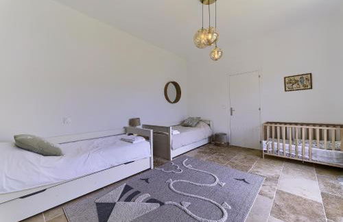 Superbe villa spacieuse, piscine chauffée, padel - Foto 49