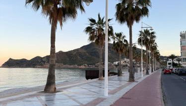 Apartamento en primera linea de la playa - Photo 2