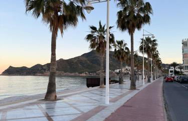 Apartamento en primera linea de la playa - Photo 2