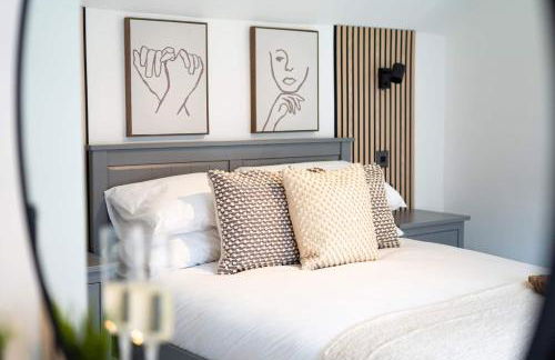 Stylish 2 Bedroom Cottage With Hot Tub And Parking - Foto 3