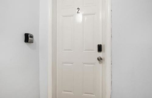 Welcoming Apartment - 10 min Light Rail Access - Foto 26