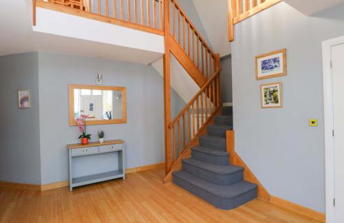 Lady Of Lourdes - Foto 20