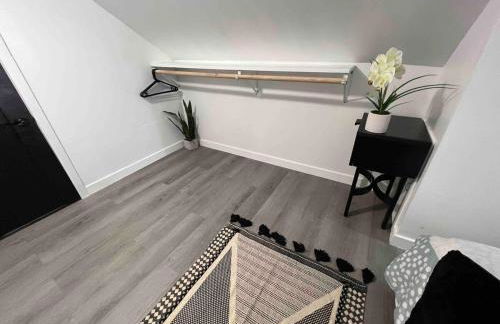 3-Minute JBLM Spacious & Cozy 4BR 2BTH Huge Yard - Foto 13