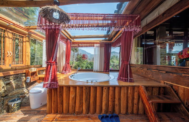 Glass Inn - Photo 24