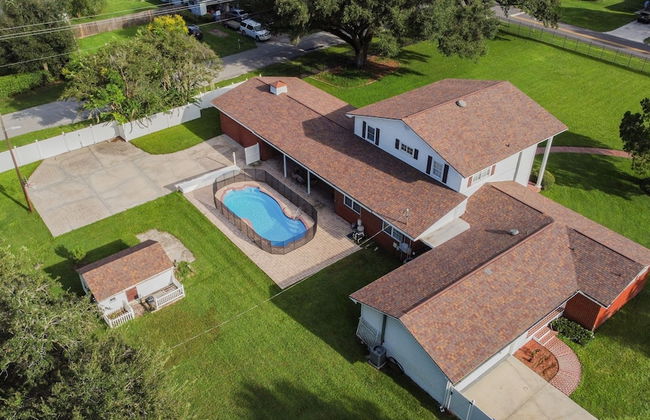 A Large Tropical 7 Bedroom Estate by RedAwning - Foto 51