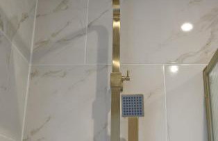 Luxury Harborne Home, Perfect for Contractors & Families 5 Mins from QE & Uni - Photo 13