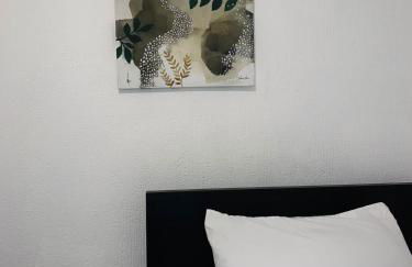 Modern 3-BR Home on Edge of City Center With Free Parking - Foto 30