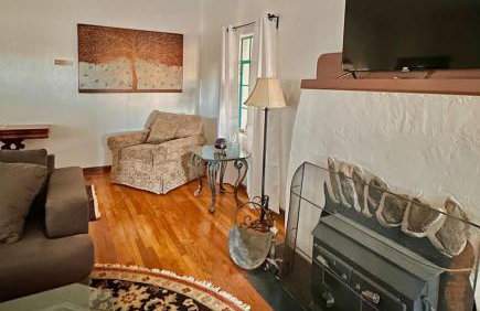 3 bed 2 bath Hacienda near Downtown and NMSU. - Photo 12