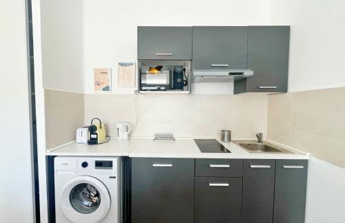 Suite Celestine - Appartement 4 & 8 personnes - Check in h24 & wifi - Foto 19