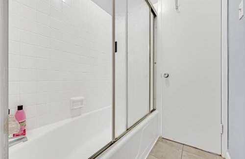 Home for summer with pool, pool table, outdoor kitchen,patio and balcony - Foto 15