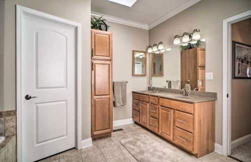 Spacious Baneberry Home with Lake Douglas Views! - Foto 29