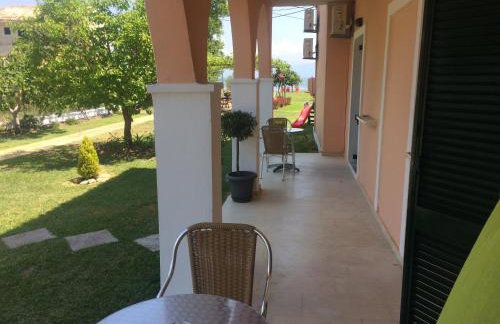 Biscoutsis Apartments & Studios - Foto 8