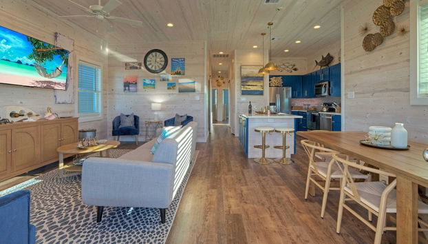 Sleeps 20 2 Homes w/ Beach Boardwalk Access, Water Canal Views, & Priv Pools - Foto 5, Interior