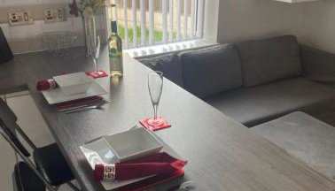 5 bedroom ensuite spacious house - Foto 2